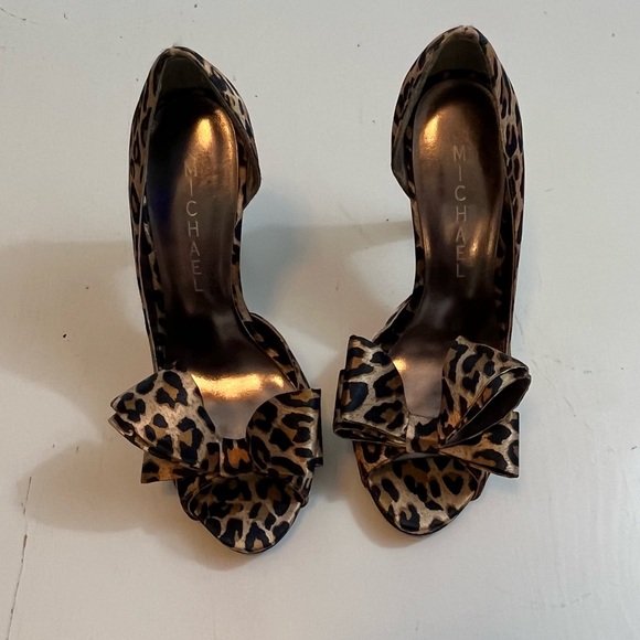 Michael Shannon Lolita Bow Leopard Print Satin Peep Toe High Heel Size 5M - Picture 2 of 10